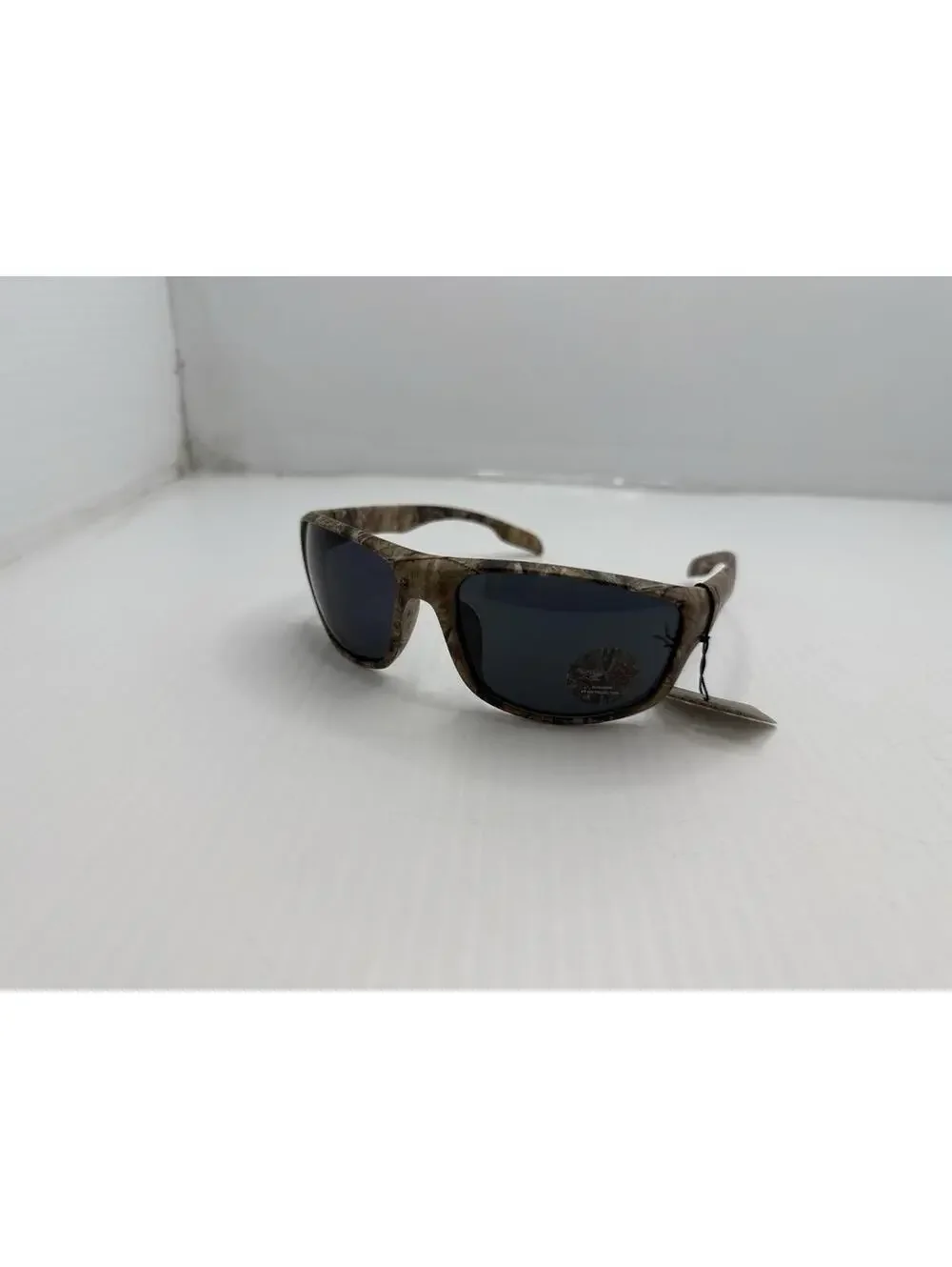 RealTree Grey Tint Hunting/Fishing Sunglasses Unisex Size Large